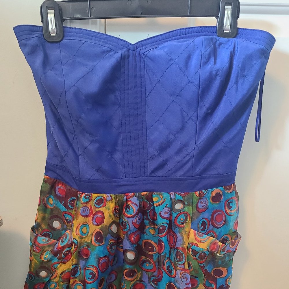 Short Cute Strapless Dress in Size Large